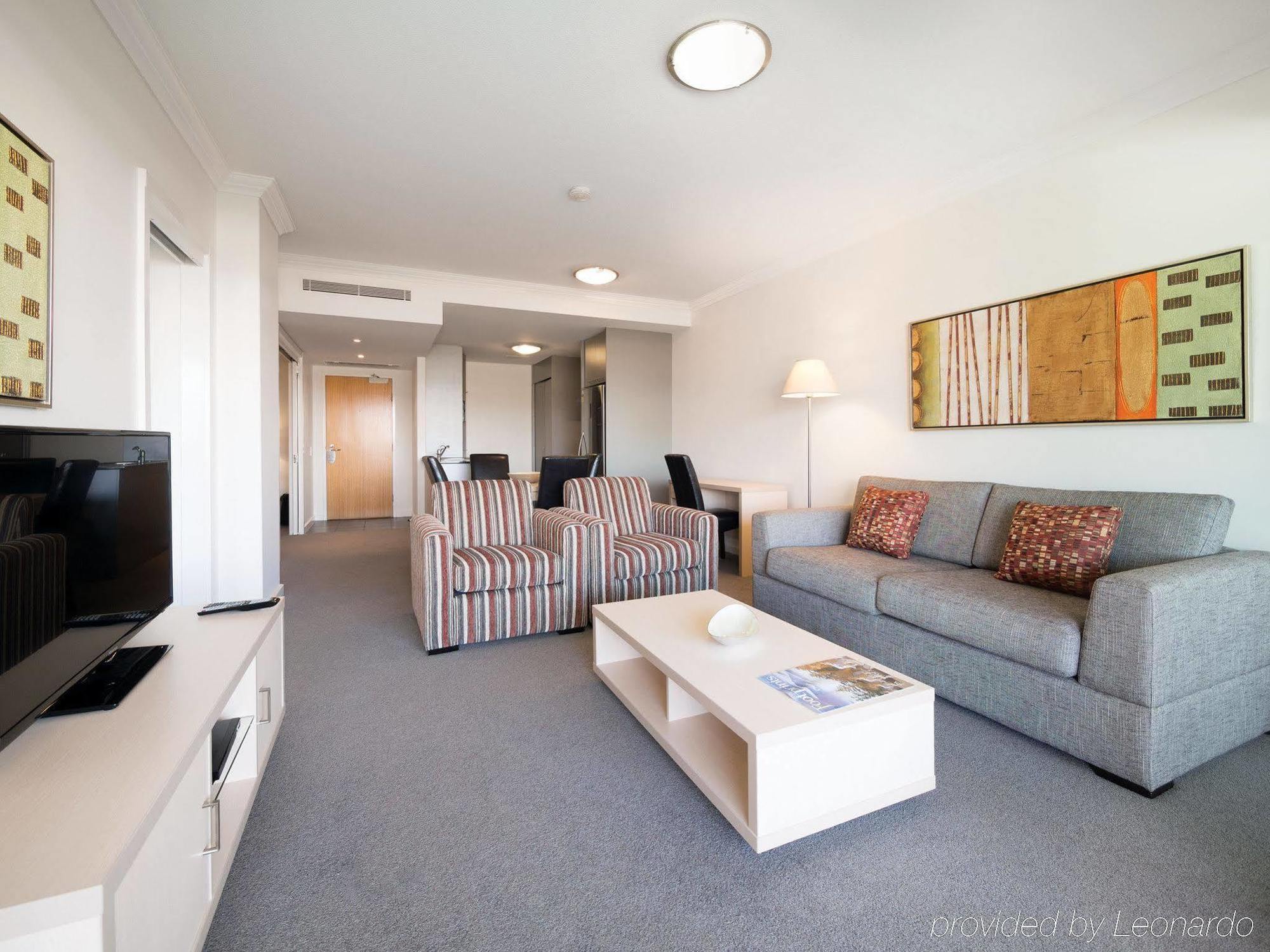 Oaks Brisbane Mews Suites Exterior foto